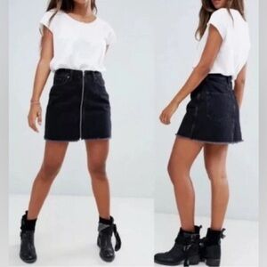 Abercrombie Zoe Black Denim Mini Skirt Exposed Zipper Raw Hem 90s Grunge NWT 00